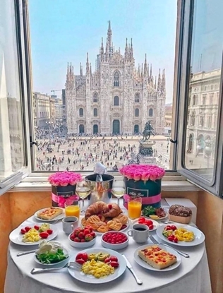 Слика на Милано (Џенова- Outlet Seravale -Лугано - Комо - Сирмионе) -  3НП -Велигден