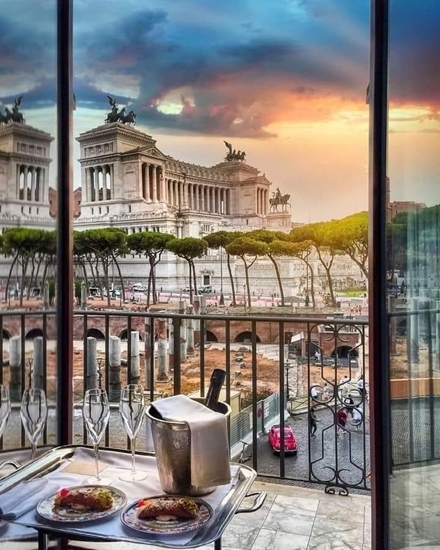 Слика на Чао Италија 3НП (Драч-Бари-Помпеа-Неапол-Рим -Тиволи- Ватикан- Алберобело)  - 8-ми Март