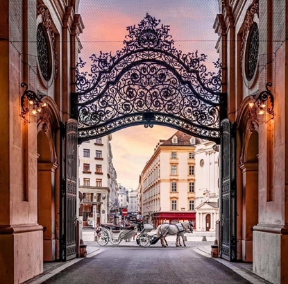 Слика на Виена ( Шенбрун- Дунавска кула - Парндорф Outlet- Братислава) - 2НП   8-ми Март