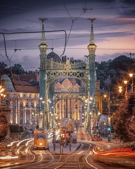 Слика на Будимпешта  3НП (Братислава- Ѓор-Естергом - Сент Андреа-Виена) - Нова Година