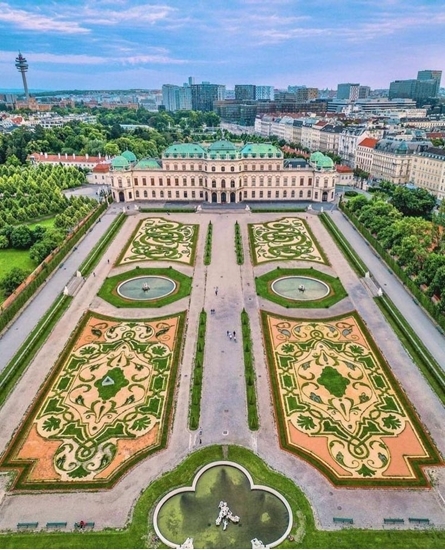 Слика на Виена - 2НП - Денот на вљубените